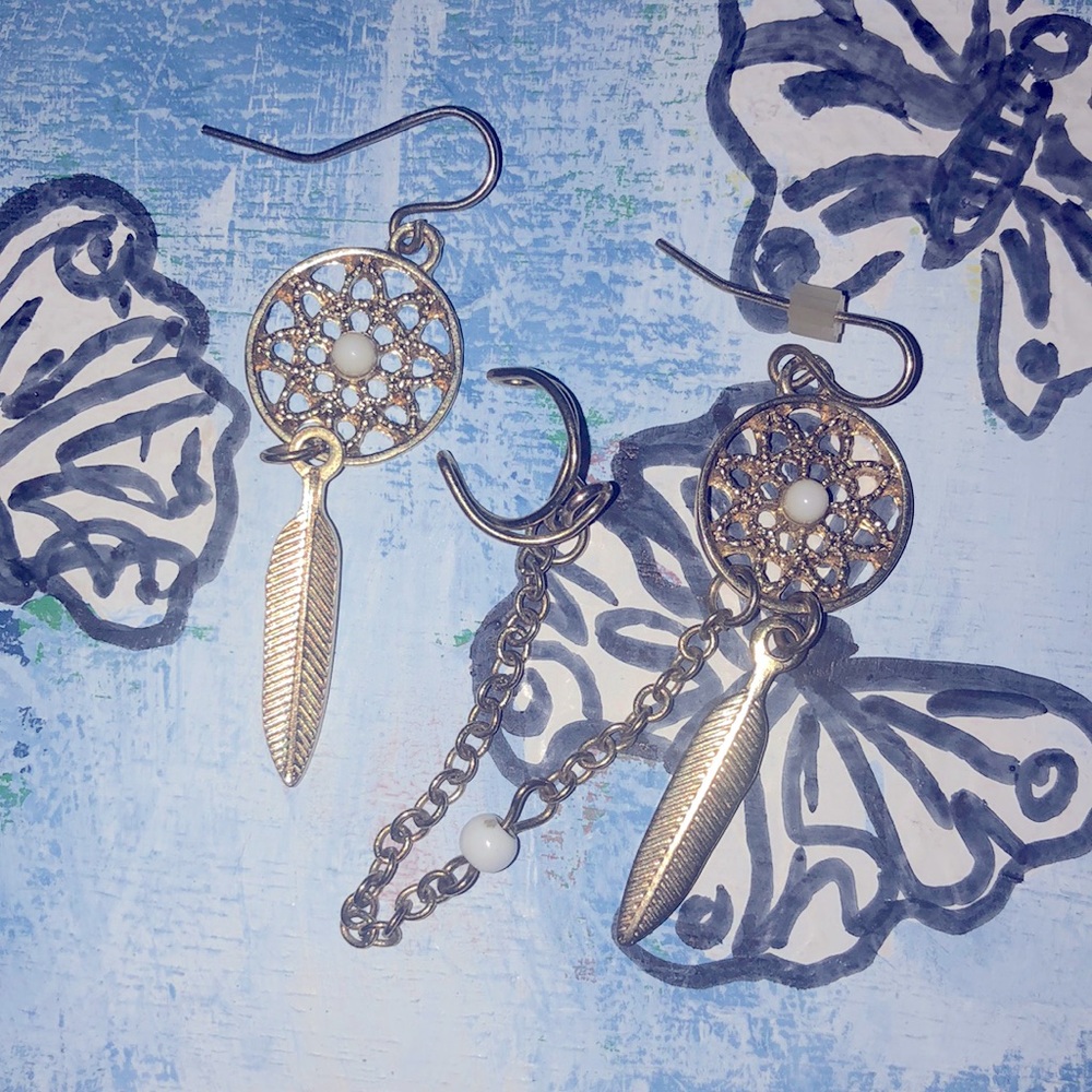 Beautifully detailed thrifted gold plated dreamcatcher earrings with ear cuff.